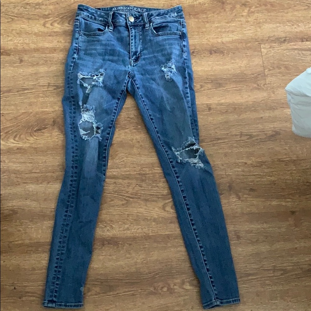 Ripped skinny jeans